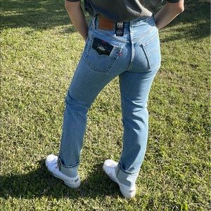 Best 25+ Deals for Levi 501 Indigo Jeans | Poshmark